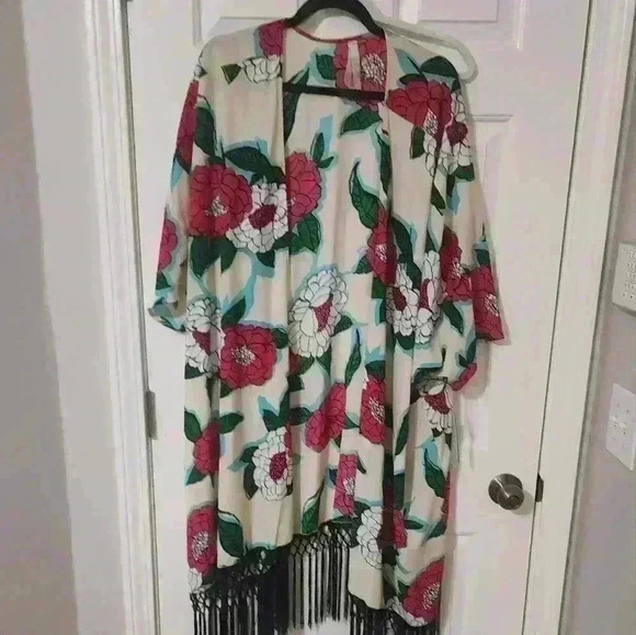 Melissa McCarthy by Seven7  Floral Kimono NWT - Picture 7 of 11